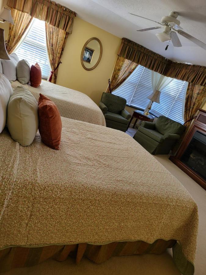 Brookside Mountain Mist Inn Уейнсвил Екстериор снимка