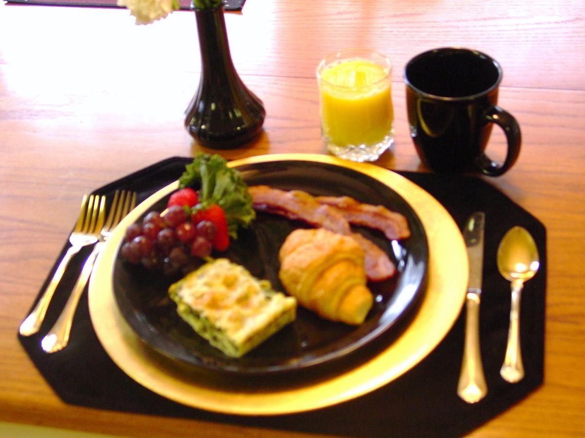 Brookside Mountain Mist Inn Уейнсвил Екстериор снимка