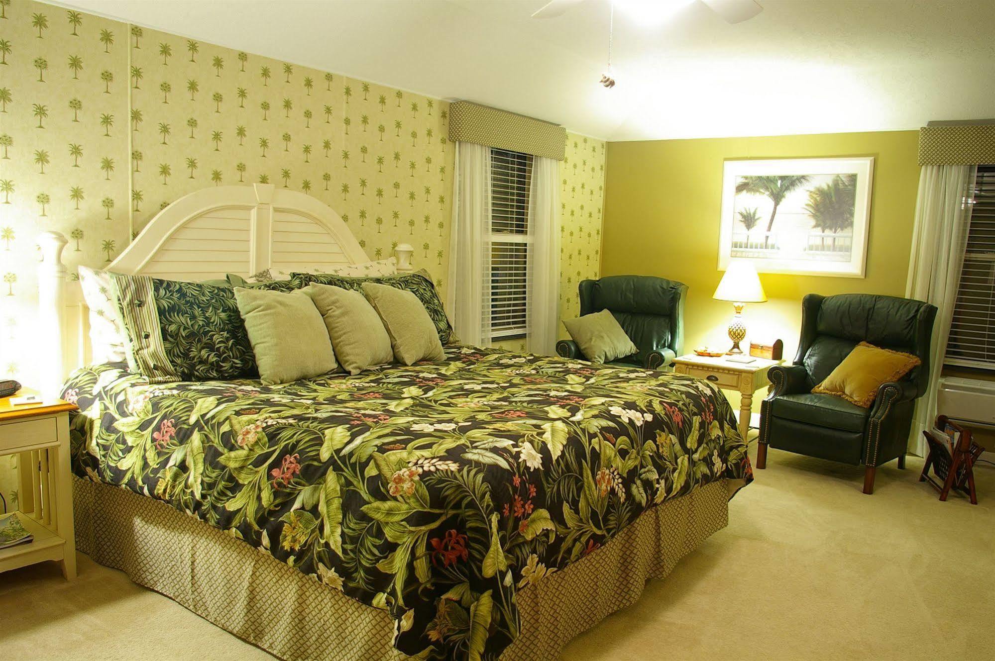 Brookside Mountain Mist Inn Уейнсвил Екстериор снимка