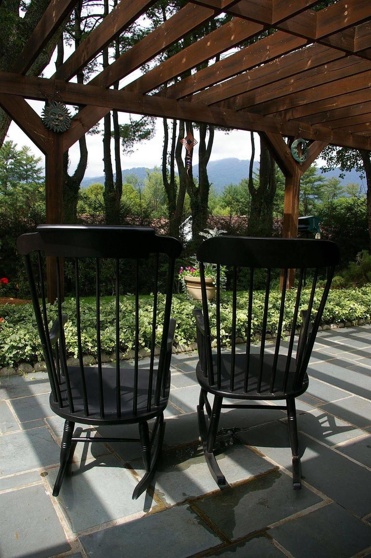 Brookside Mountain Mist Inn Уейнсвил Екстериор снимка