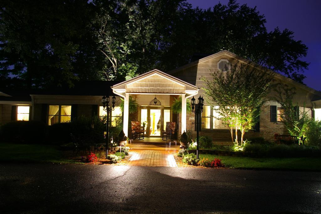 Brookside Mountain Mist Inn Уейнсвил Екстериор снимка