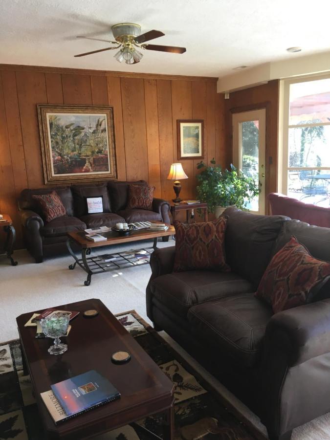 Brookside Mountain Mist Inn Уейнсвил Екстериор снимка